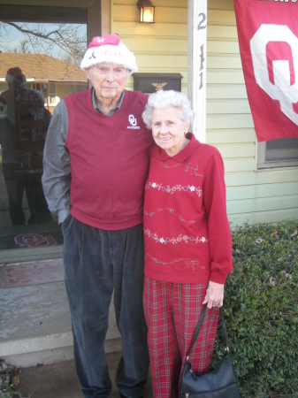 I'm LUCKY: Dad & Mom Christmas 08