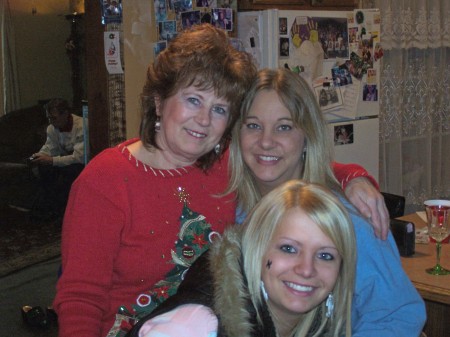 Me, my sister Shelly, niece Ashlee