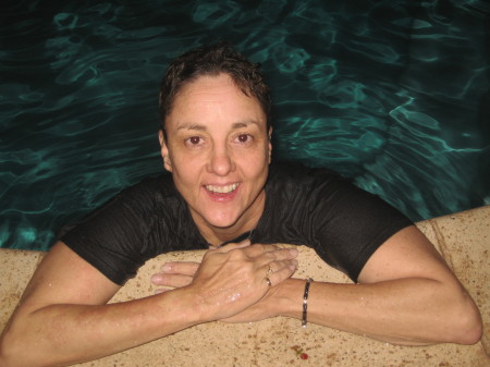 Lori  *  Swimming