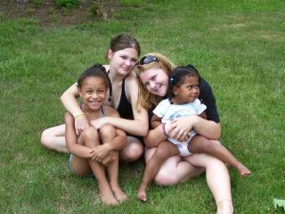 Amanda, her friend Kayla, Asianna and Brianna