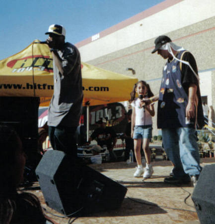 Irie on stage with 104.3 hit fm and Cali Route