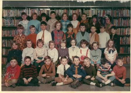 Holland Patent Class of 1979 - Mrs. Fields 3rd Grade Class Photo