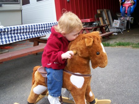 Mikaylah Kissing her Pony