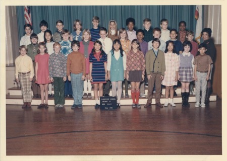 Lakeview Elementary - 6th Grade - 1970