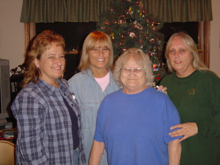 Kimberly, Tonya, Mom & Teresa