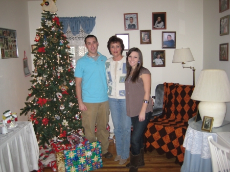 Linda and Kids during Christmas