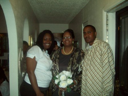 Me, Mom, and Hubby!!!