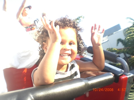 My 3-yr old son Cameron Loves Rollercoasters!