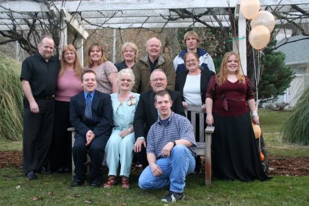 the whole family at mom and dad 50th anniversa