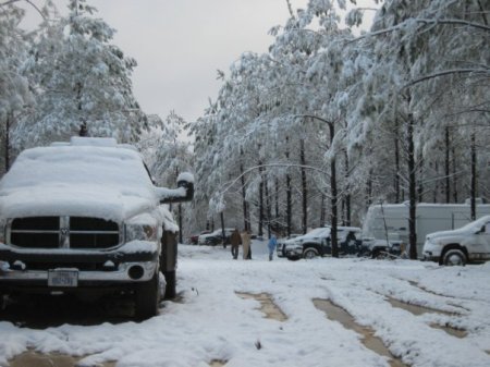 Yes it does snow in Texas