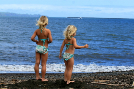 Girls at Hilo Bay