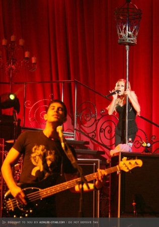 son Joey performing w/Ashlee Simpson