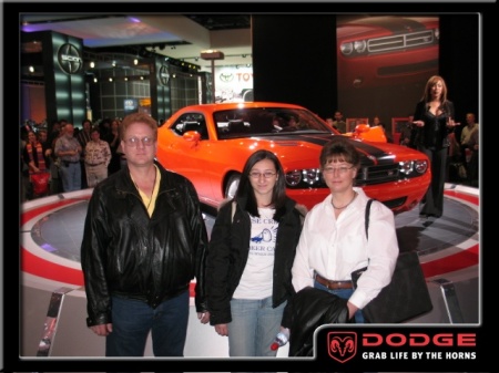 My wife and niece at 2006 Detroit Auto Show