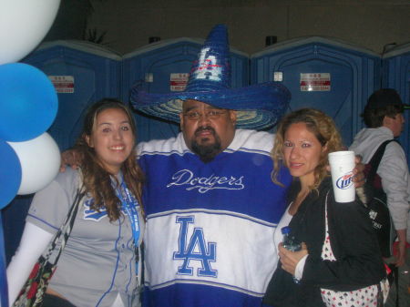 DAY AT THE COLESIUM W/ DODGER FANS