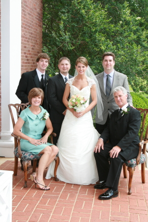 The Minyard Family at Kasey's Wedding