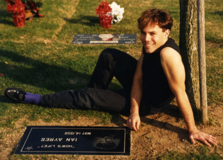 Grave of Ian Ayres