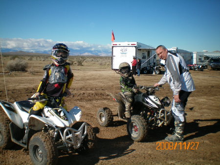My boyz in Mojave 2008