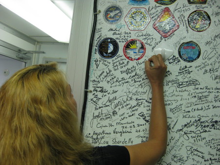 Signing my name onto Endevours sig. board!