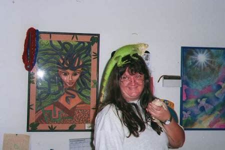 OK I have a lizard on my head & 1 in hand!