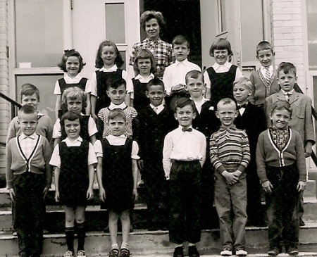 Cedar Street School/ grade 1 Mrs Stelfox class