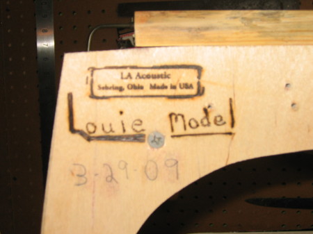 Louie Model guitar mold