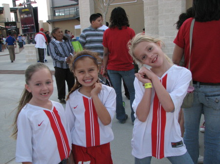 Victoria, Amber, Emma