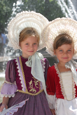 Nina & Friend Peterhof, Russia