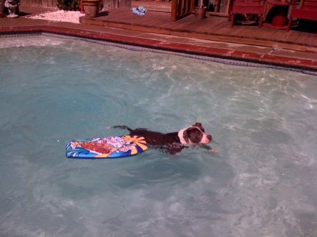 My boy Jeter tryin' to boogie board!