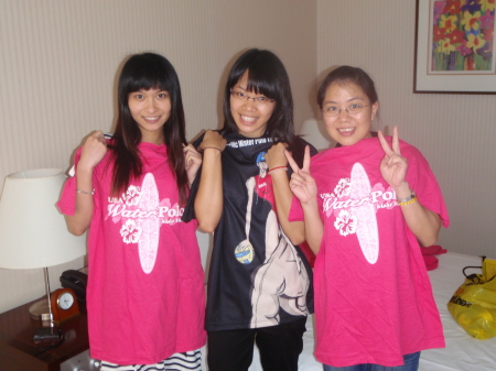 three students from Guangzhou