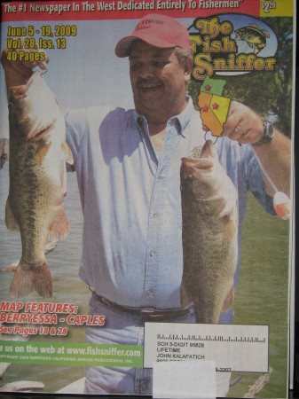 HEY I MADE THE COVER, FISH SNIFFER NEWS :)