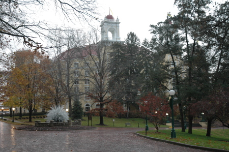 REAR DRIVE ENTRANCE VIEW