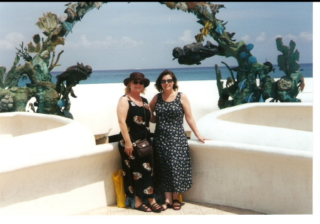 My best friend Laura and me in Cozumel