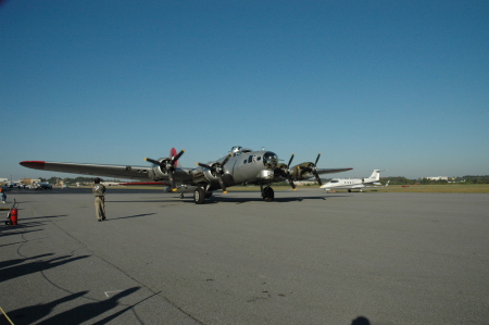 EAA Aluminum OverCast  B17