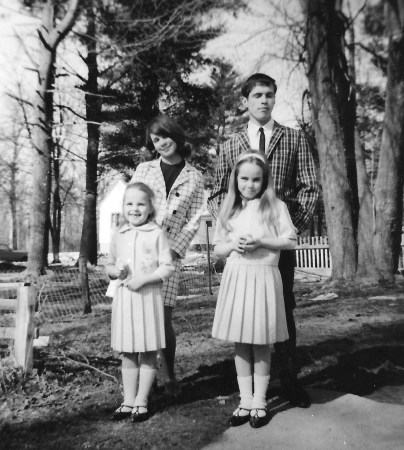 Janis,Bobby, Alice & Lynne Easter '60's 001