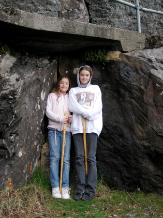 Bek and Siobhan on Beacon Rock