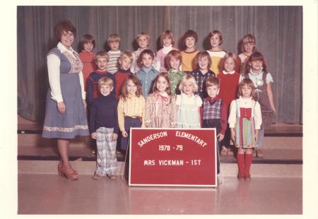 Mrs Vickman's 1st grade class 78-79