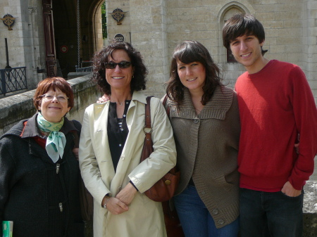 Paris '09 (Left to Right)