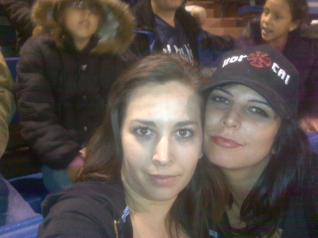 Me n my lil sis Rippin' uuhpp a SJ Giants game