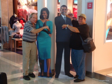 Atlanta Airport Obama and Michelle..look alike