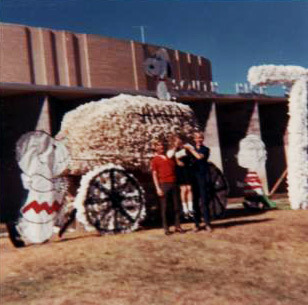 Senior float