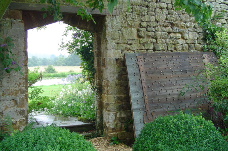 Door and gate