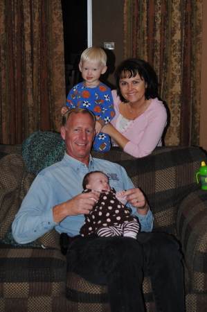 Brinda, Lee and grandkids