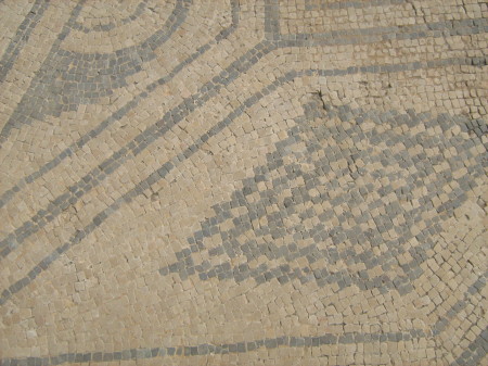 Seeing quilt patterns in ancient mosaics