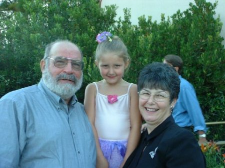 Papa, granddaughter & Grandma