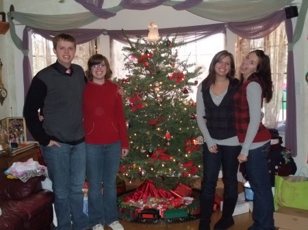 4 kids at Christmas 2008
