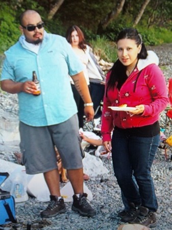 Medina family 1st picnic in Alaska 6/12/09