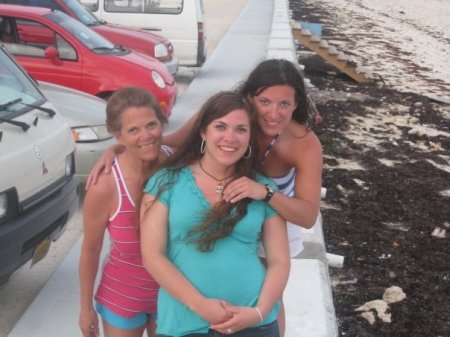 Sue, Daughter Colleen, and Daughter Selena