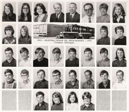 8th Grade Homeroom Class 1969-1970 (8-1)