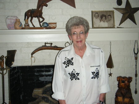 Linda Fox Bates's Classmates® Profile Photo