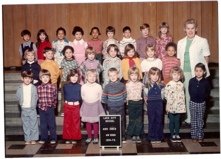 Lake City 1974-1975 AM Kinder Mrs. Owens Class